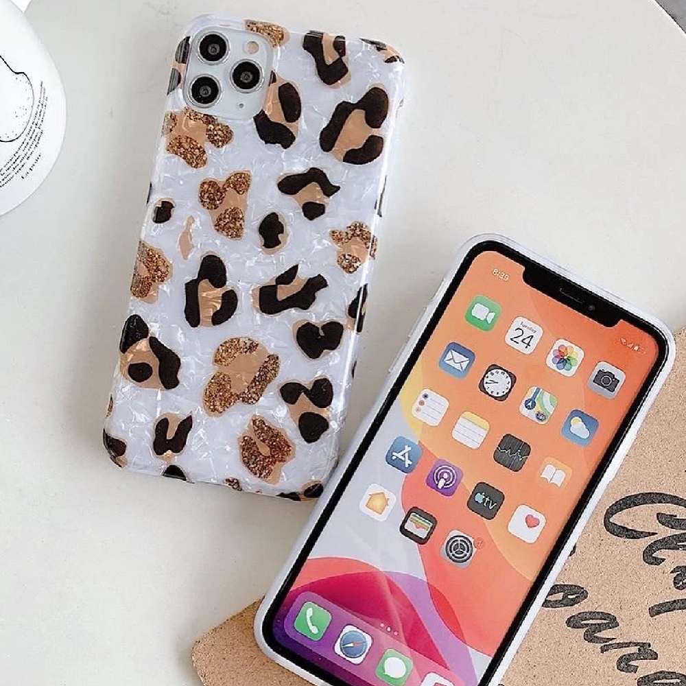 MoonCases_Iphone-Case_Leopard_4